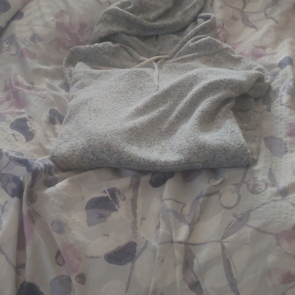 - Woman sweatshirt - Picture 2 of 2